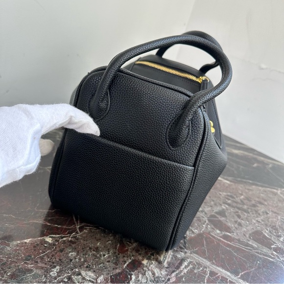 Fashion Leather Pillow bag Crossbody Bag Gold hardware - Picture 4 of 14